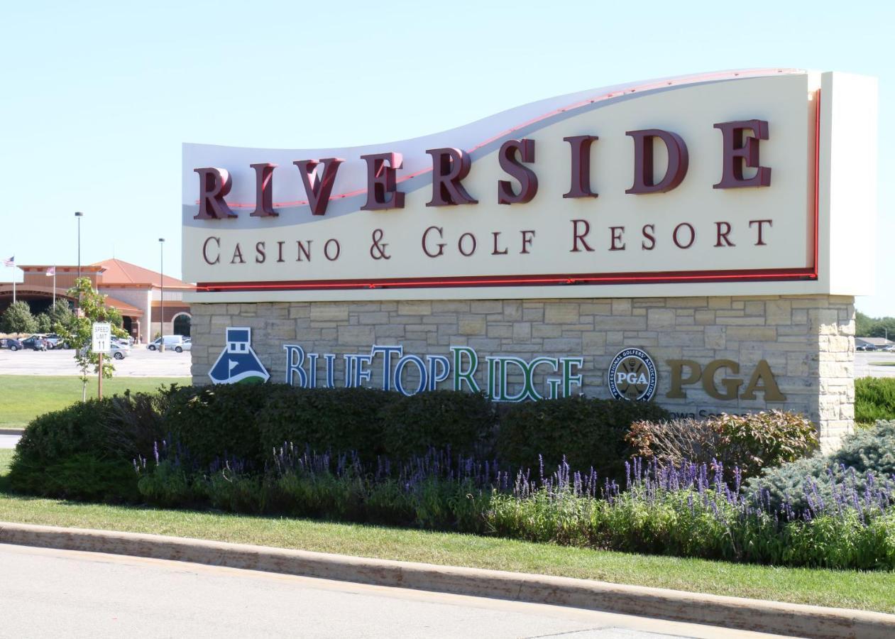 Riverside Casino & Golf Resort Exterior foto